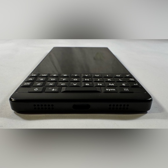 BlackBerry Key2 - Picture 2 of 6